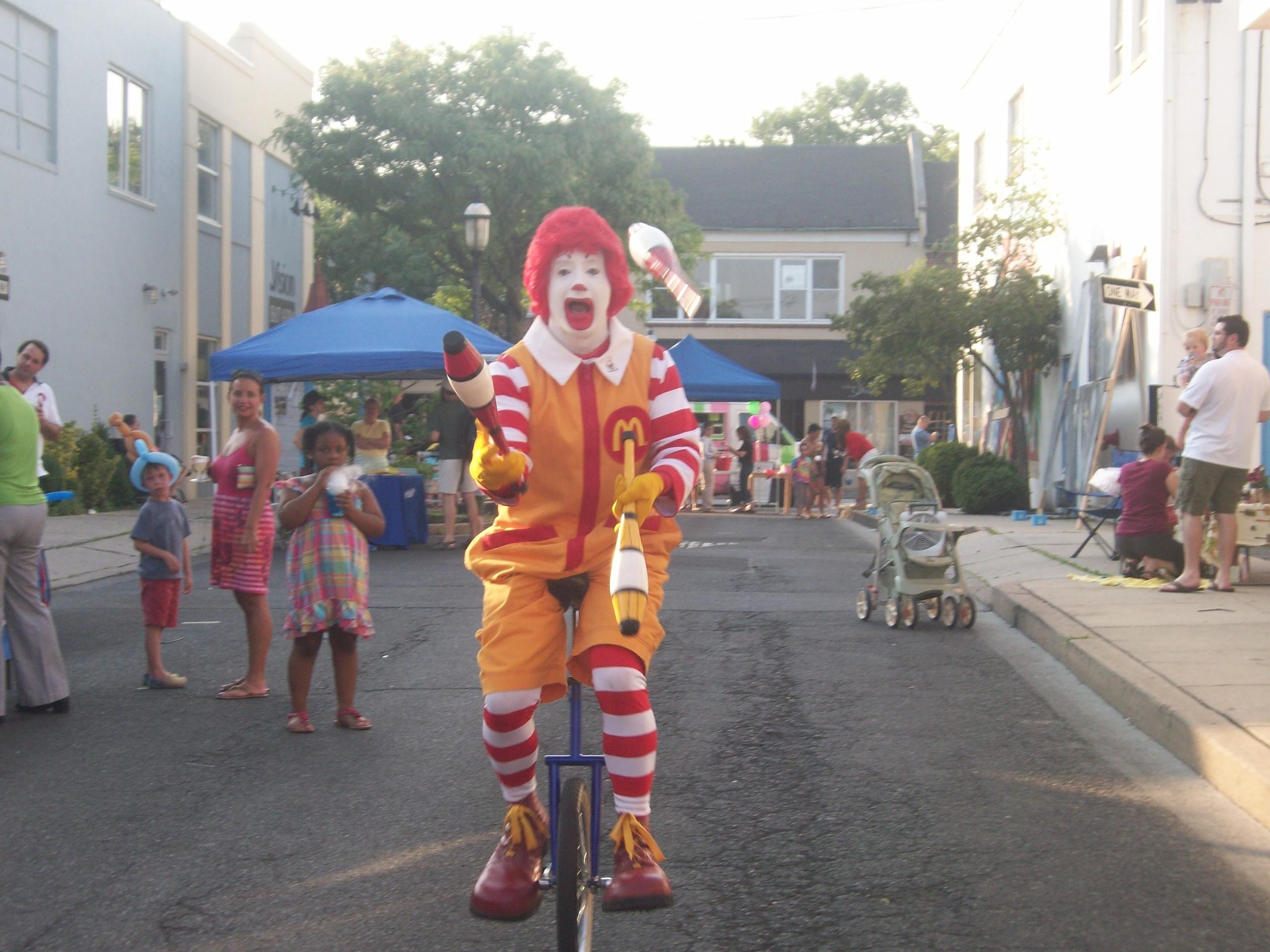 2560x1920 McDonald's image Ronald McDonald at First Fridays in Ambler HD, Desktop