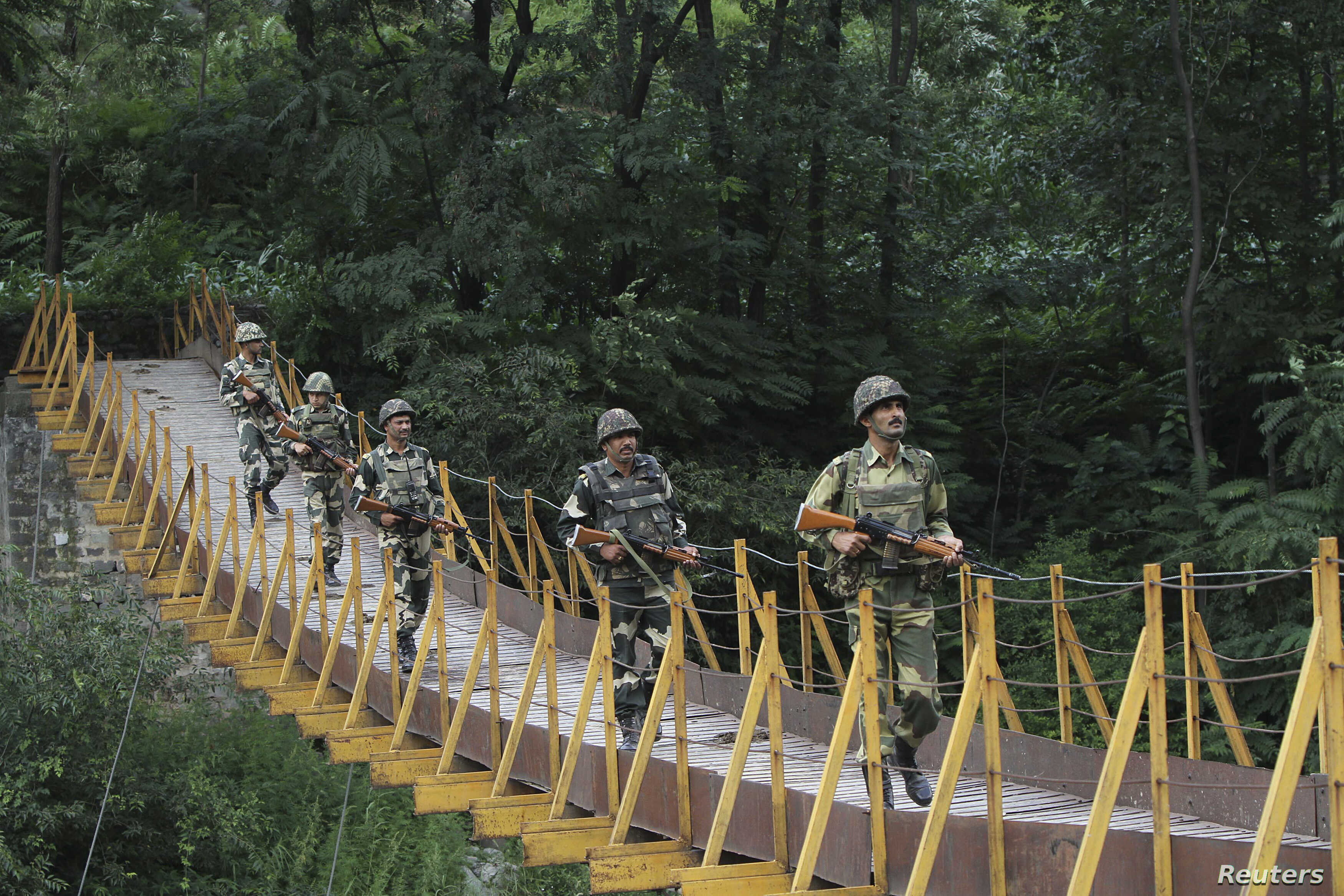 3500x2340 Indian Border Security Force Soldiers.itl.cat, Desktop