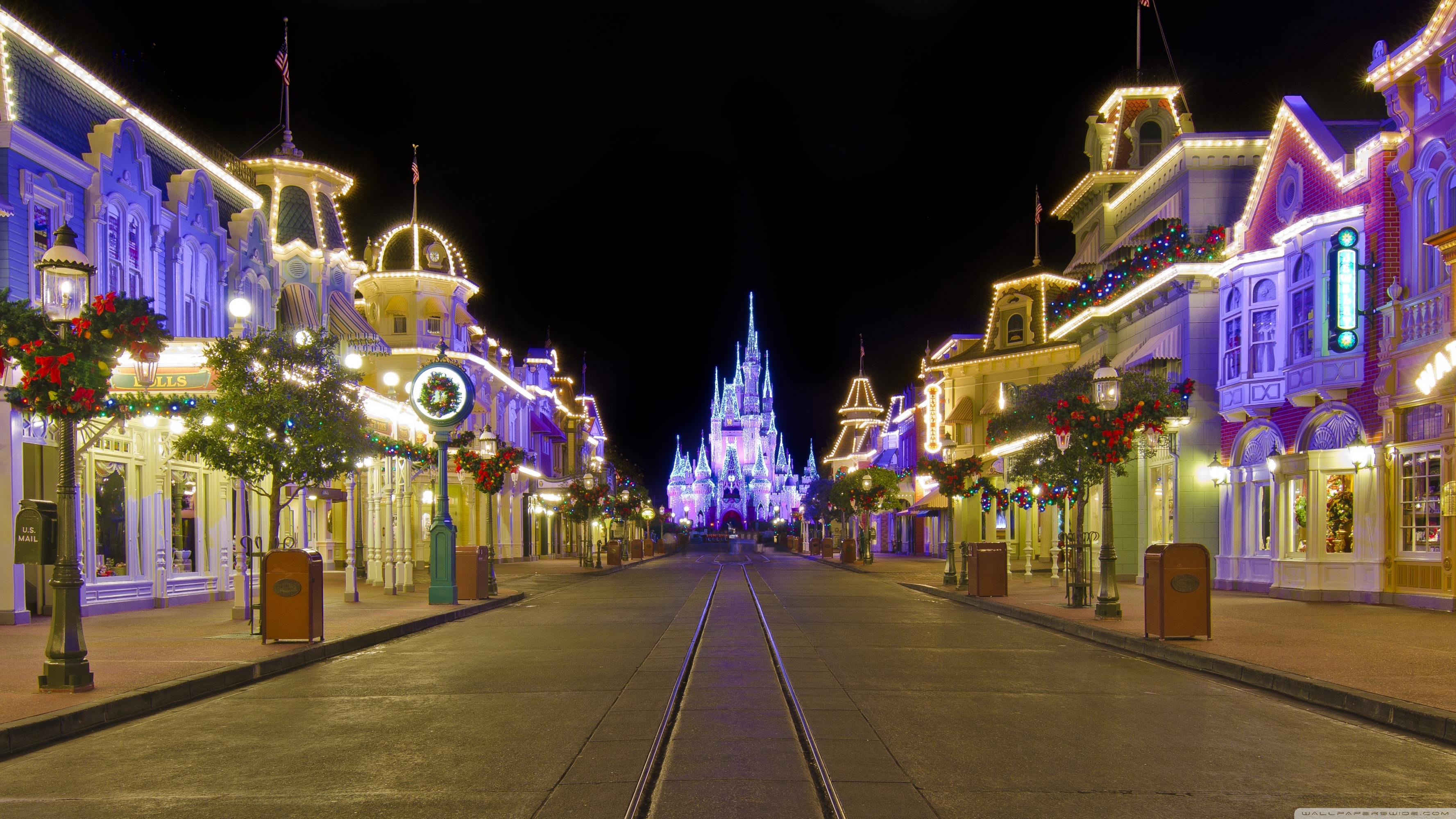 3560x2000 Disney Winter Holidays Ultra HD Desktop Background Wallpaper for 4K UHD TV, Multi Display, Dual Monitor, Tablet, Desktop