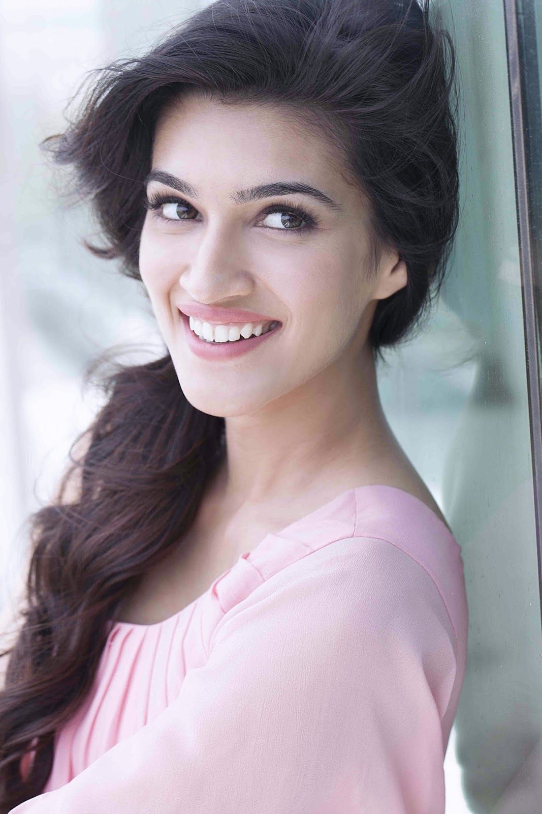 1070x1600 Kriti Sanon Wallpaper Sanon Wallpaper Hd, Download, Phone