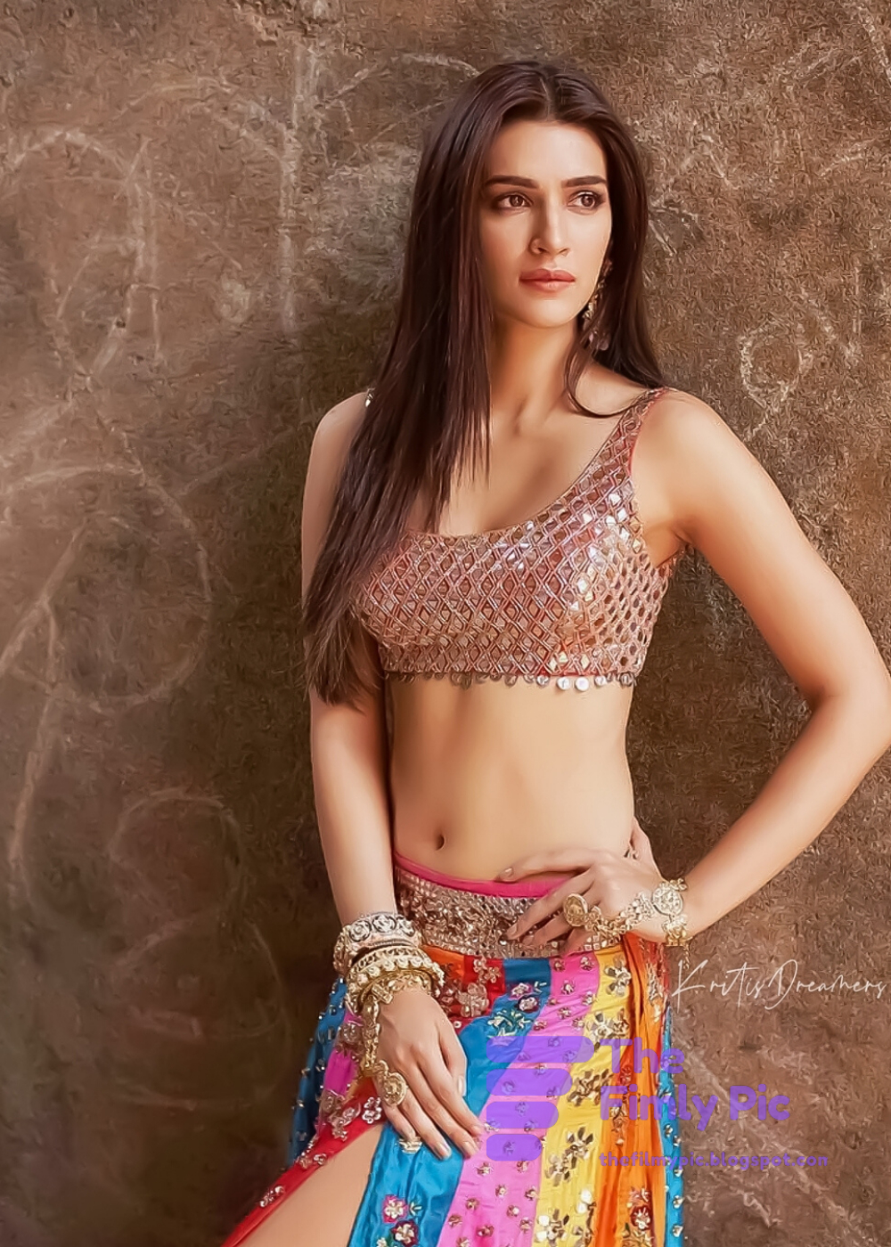 1000x1400 Kriti Sanon HD Image Download, Phone