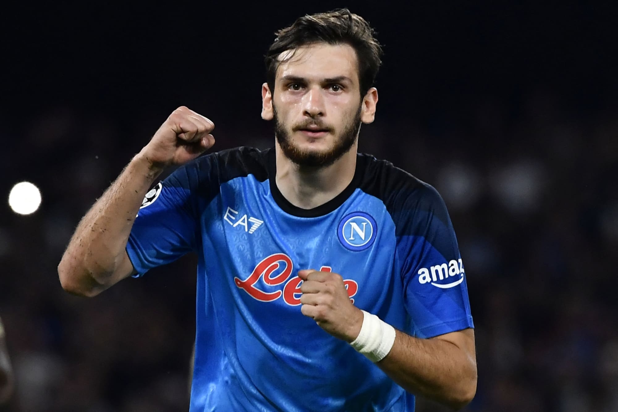 2000x1340 Man Utd keeping tabs on Napoli winger Khvicha Kvaratskhelia Utd News, Desktop