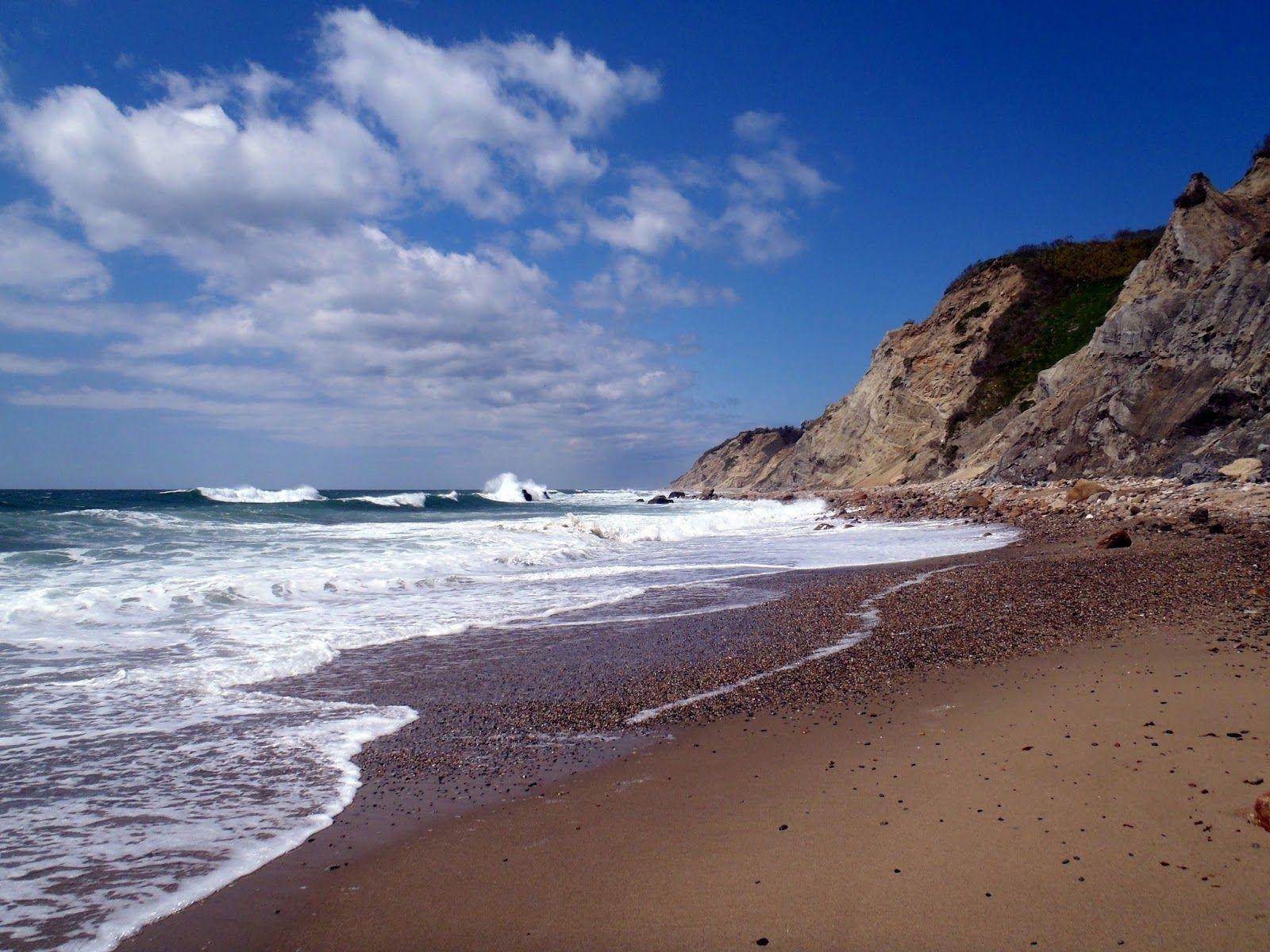 1600x1200 Block Island is a secluded little island 10 miles south of the coast, Desktop