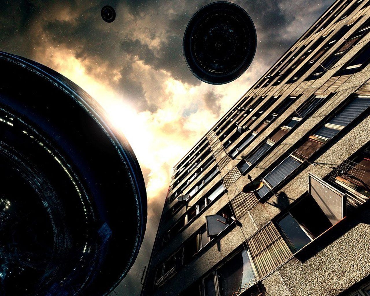 1280x1030 UFO in the City & Aliens Wallpaper, Desktop