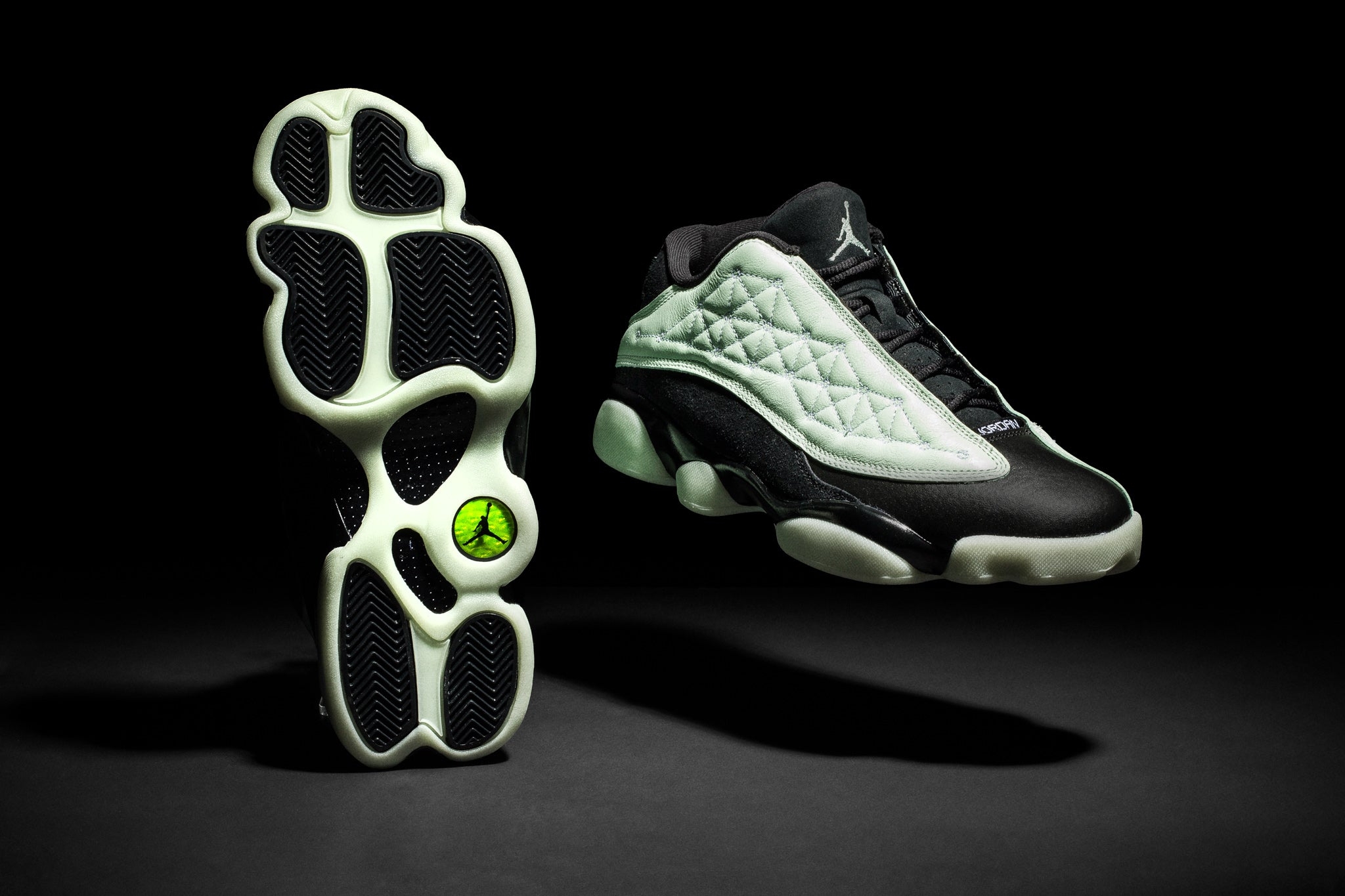 2050x1370 Air Jordan 13 Low Single's Day 11 11 21, Desktop