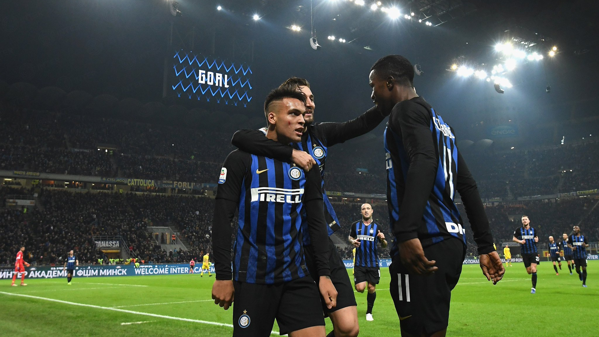 2050x1160 Inter Players Celebrate Lautaro Martínez' Goal In Their 3 0 Victory, Desktop