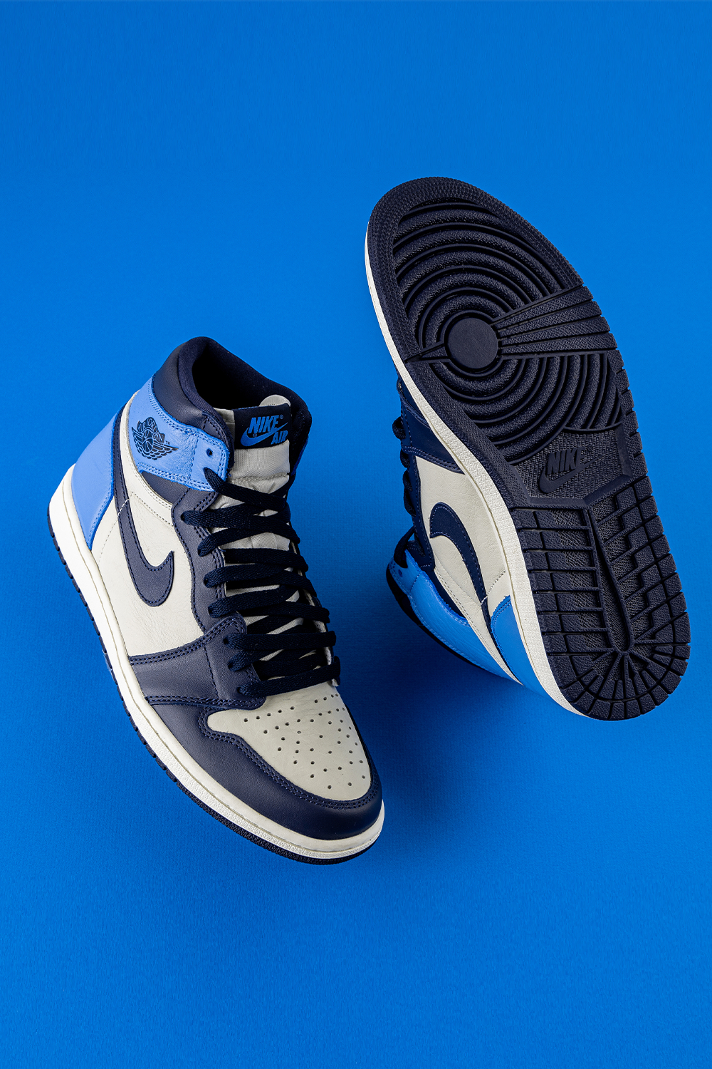 1000x1500 Air Jordan 1 Retro High OG Obsidian University Blue 140 In 2020. Black Nike Shoes, Jordan Shoes Girls, Nike Air Shoes, Phone