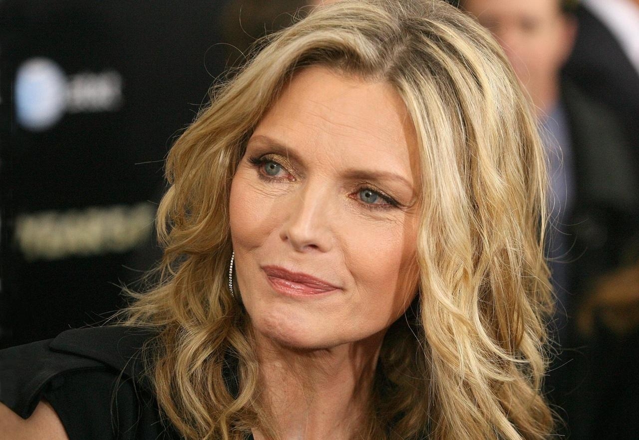 1280x890 Michelle Pfeiffer High Schoo HD Wallpaper, Background Image, Desktop