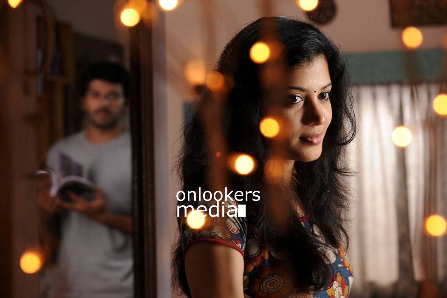 1500x1000 Shivada Nair zero tamil movie stills, Desktop