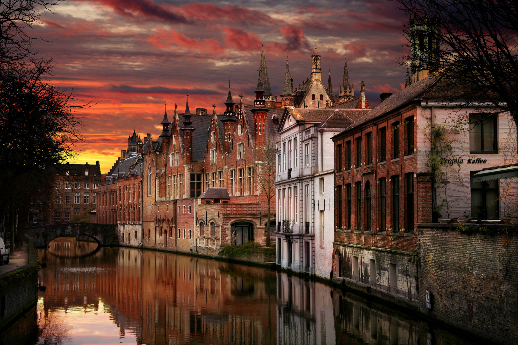 2000x1340 Bruges Wallpaper 13 X 1333, Desktop