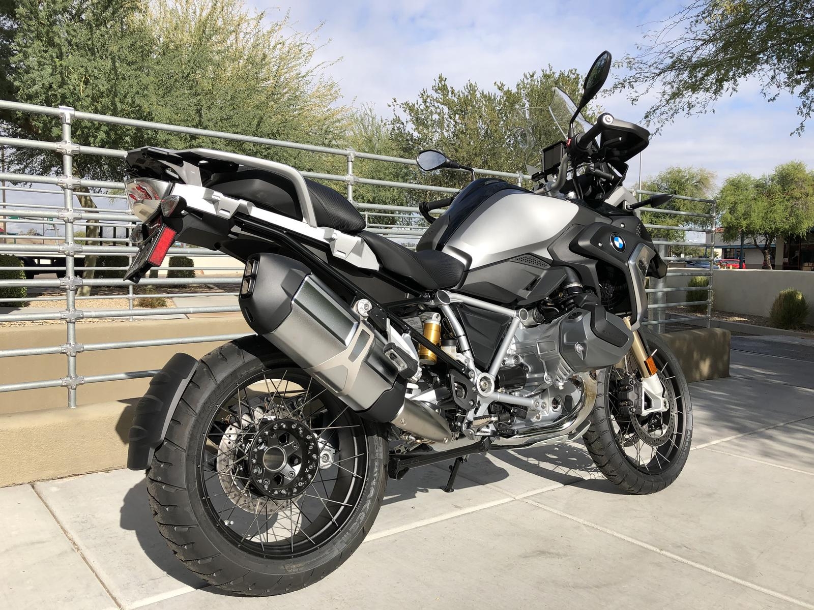 1600x1200 BMW R1250GS in Peoria, AZ. GO AZ Motorcycles, Desktop