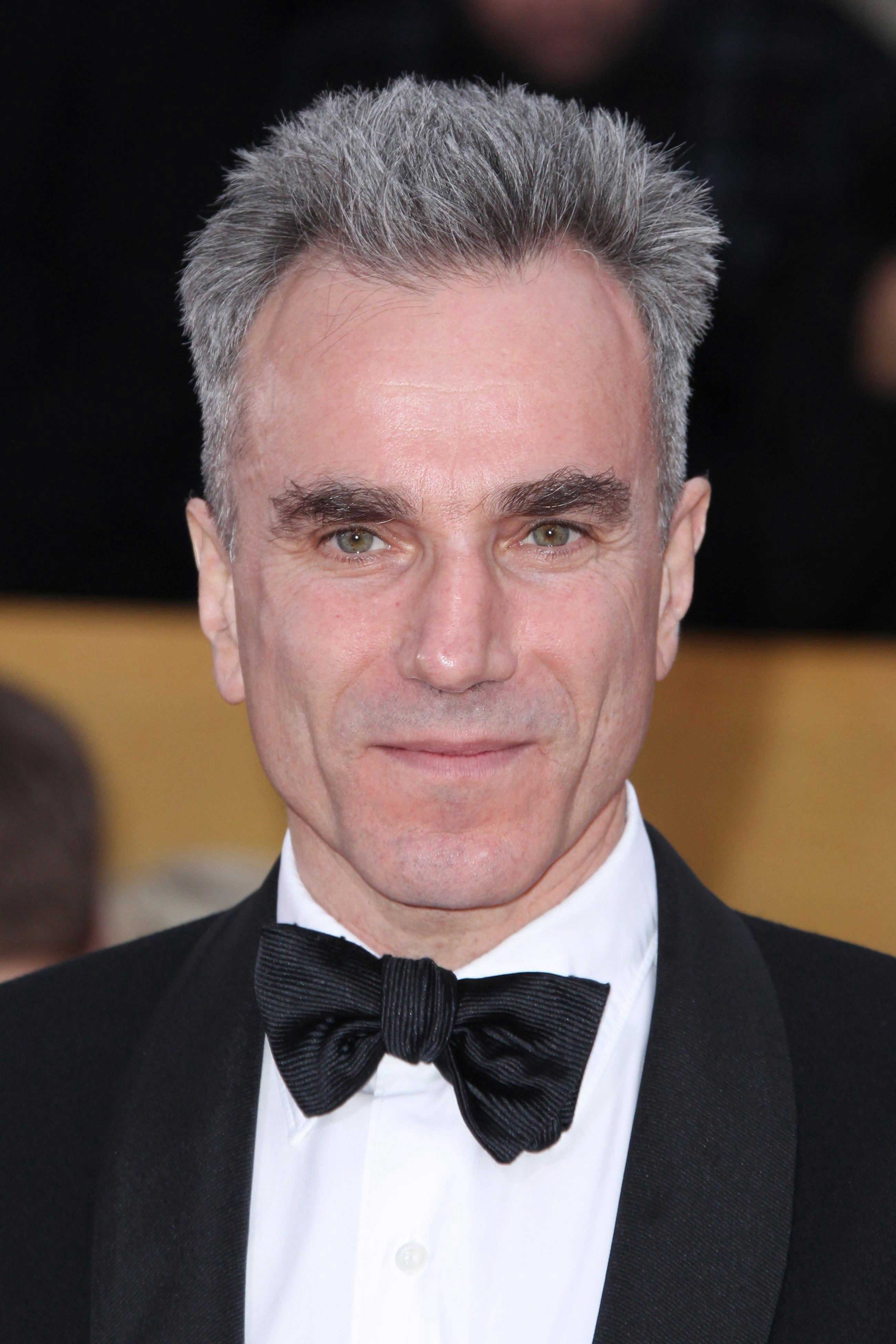 2600x3900 Daniel Day Lewis HD Desktop Wallpaperwallpaper.net, Phone