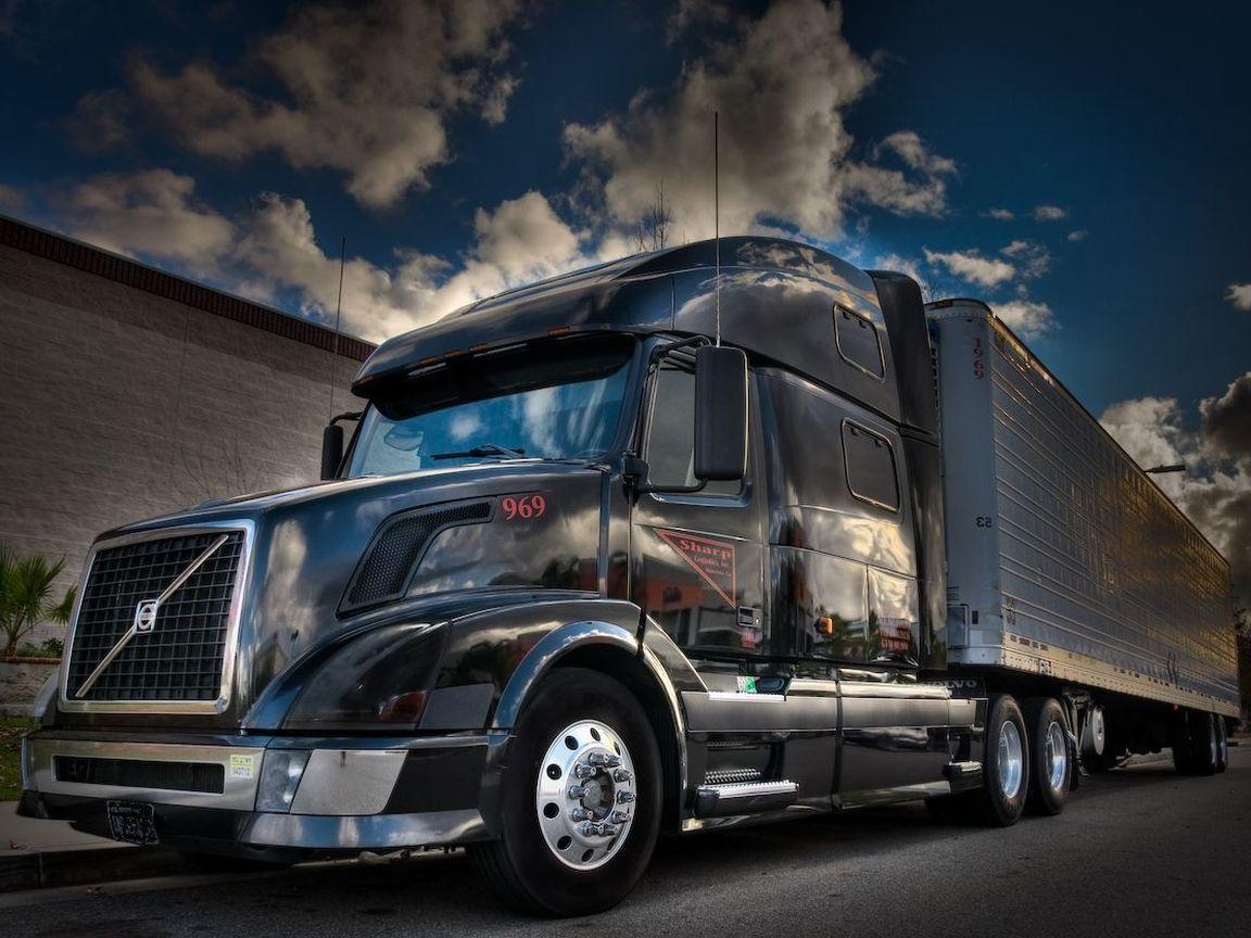 1160x870 Volvo Truck Wallpaper 1080p #jqp. Truck and trucks, Desktop