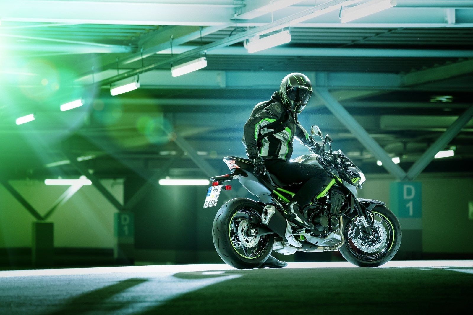 1600x1070 Kawasaki Z900 Picture, Photo, Wallpaper And Video, Desktop