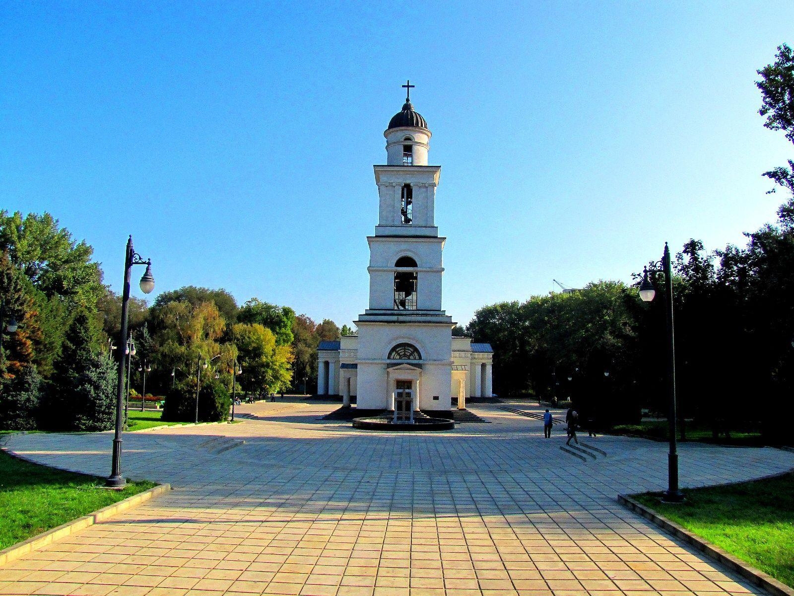 1600x1200 Buildings & City: Chisinau, desktop wallpaper nr. 59269, Desktop