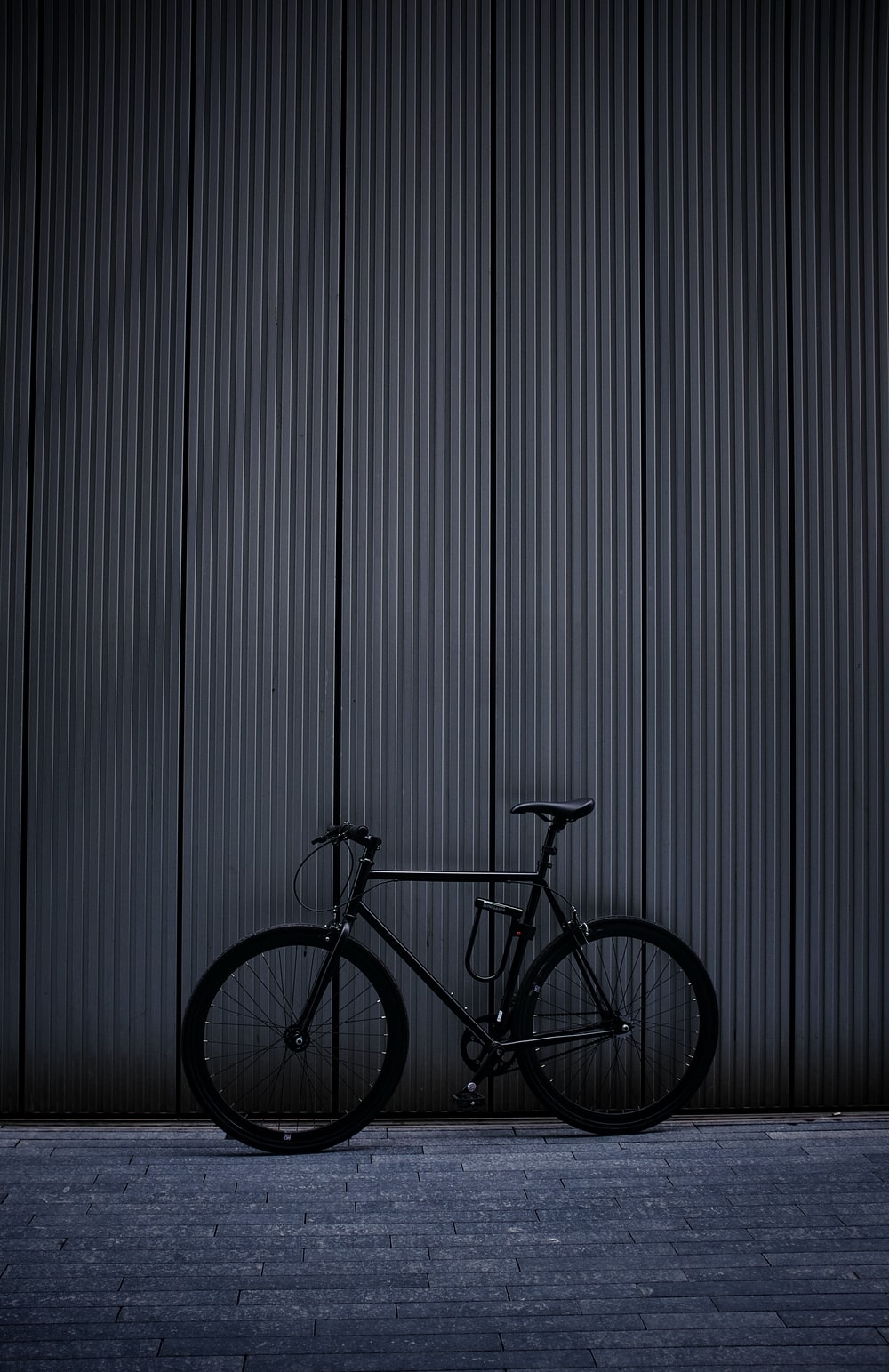 1000x1550 black and gray road bike photo, Phone