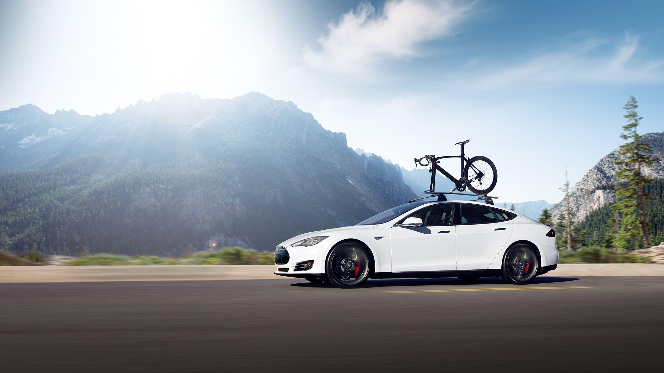 2560x1440 Wallpaper Wednesday: Tesla Model S, Desktop