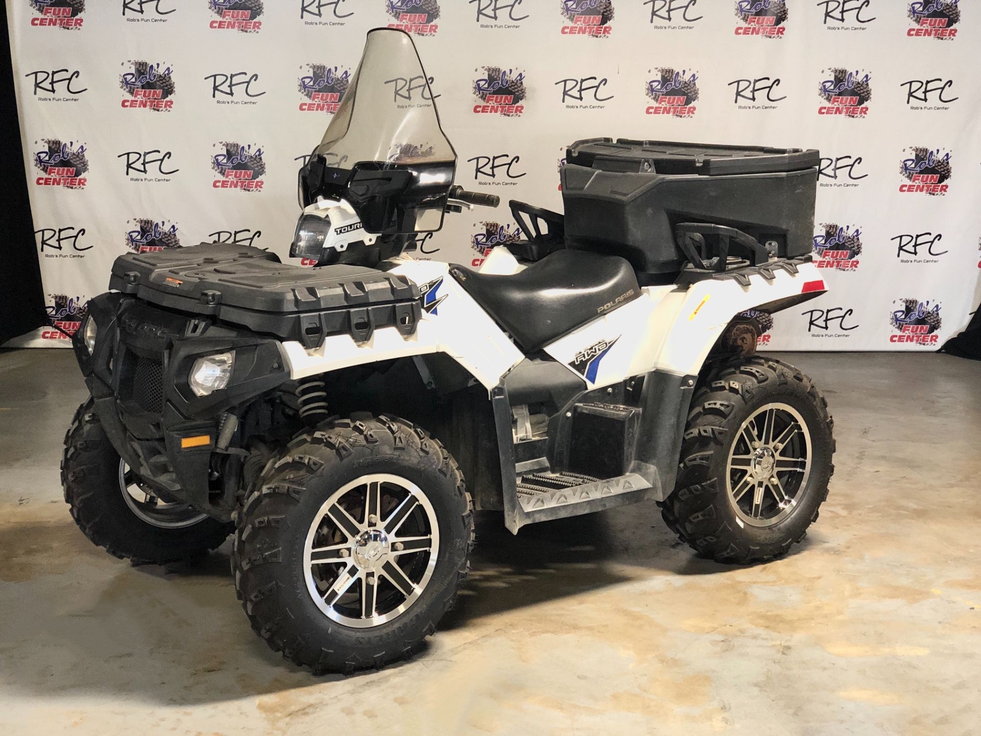 1920x1440 Used 2012 Polaris Sportsman® Touring 850 H.O. EPS LE Pearl White. ATVs in Brenham TX, Desktop