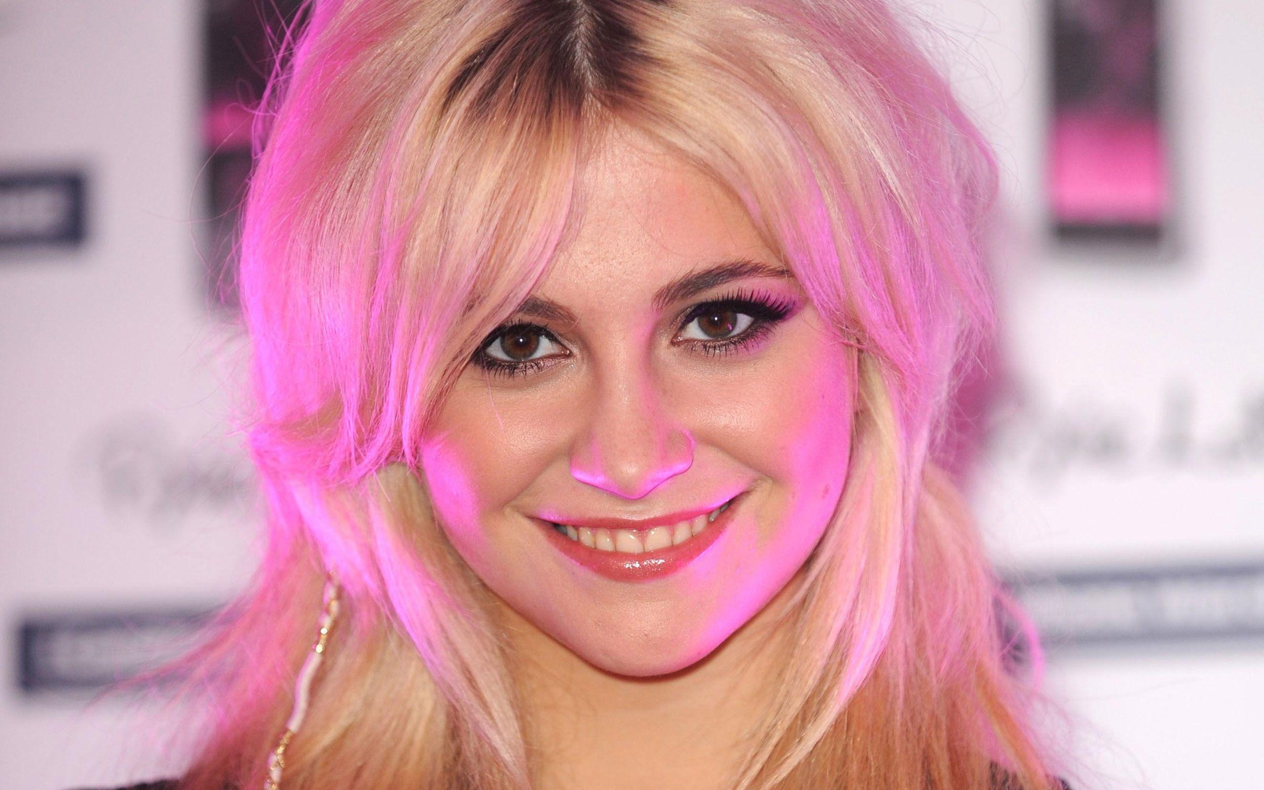 2560x1600 Download a Pixie Lott Wallpaper for your desktop, Desktop