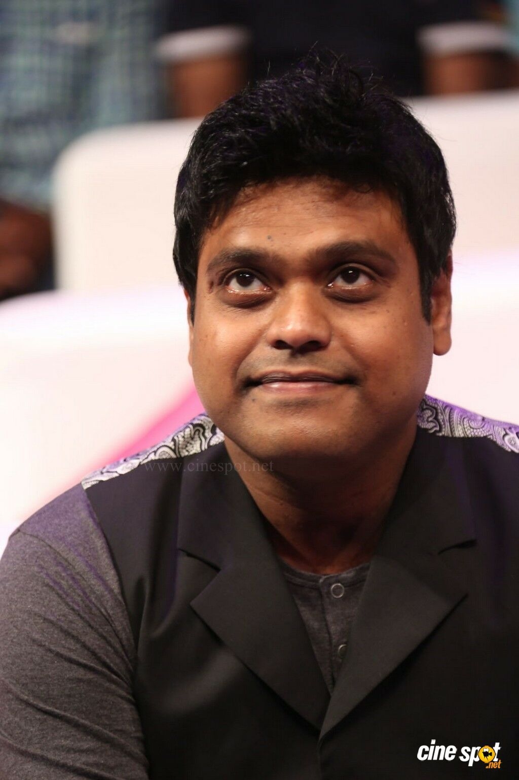 1030x1540 Harris Jayaraj at Gayakudu Audio Launch (8), Phone