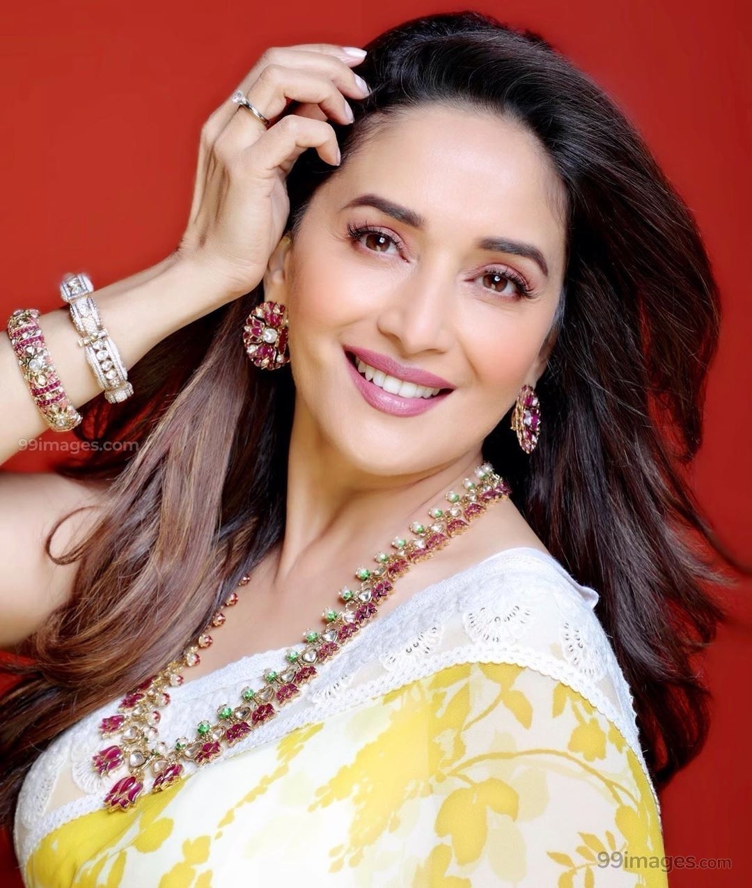 1080x1280 Madhuri Dixit Wallpaper Free Madhuri Dixit Background, Phone