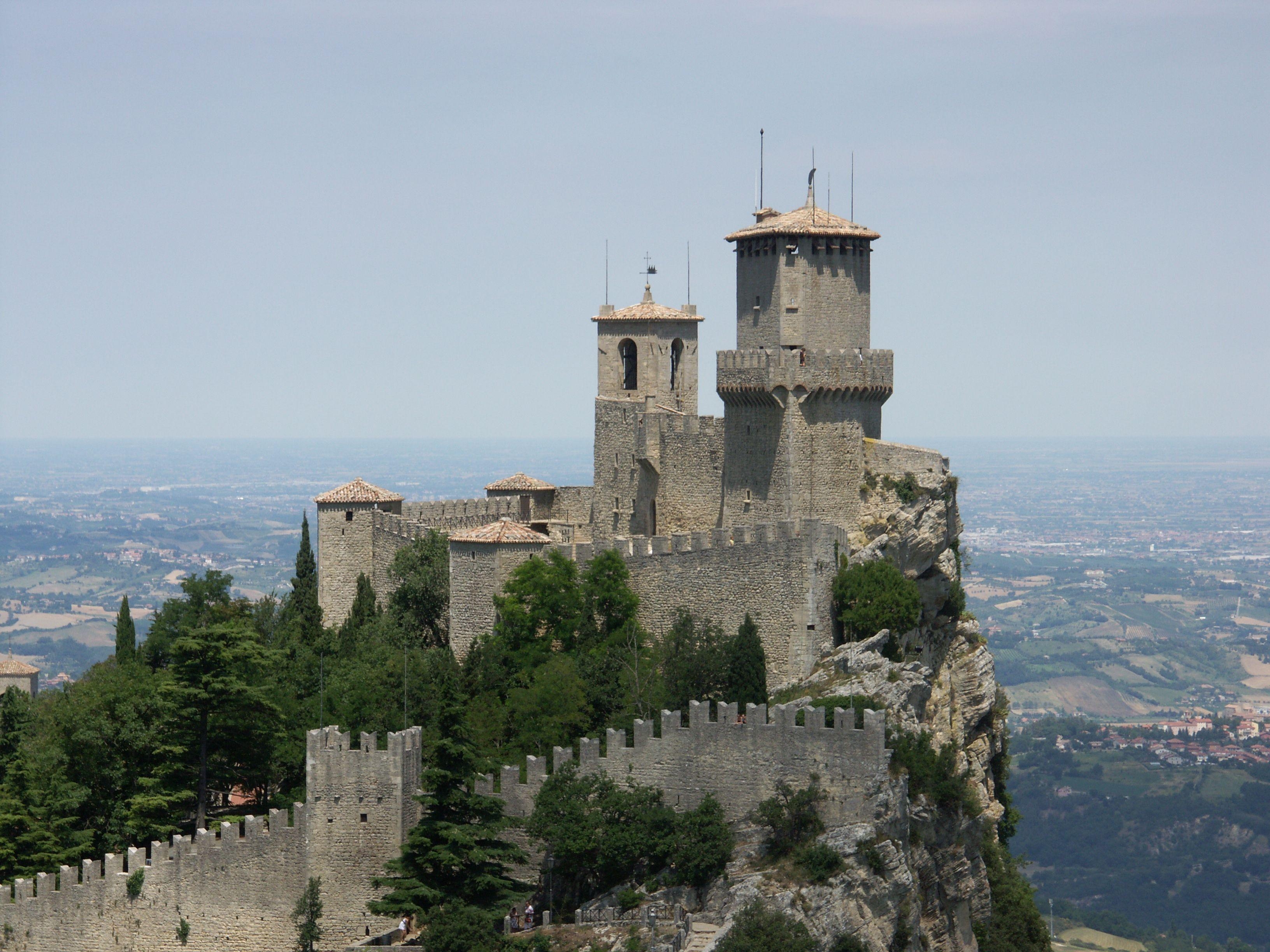 3270x2450 Fortress on a mountain top in San Marino, Italy wallpaper, Desktop