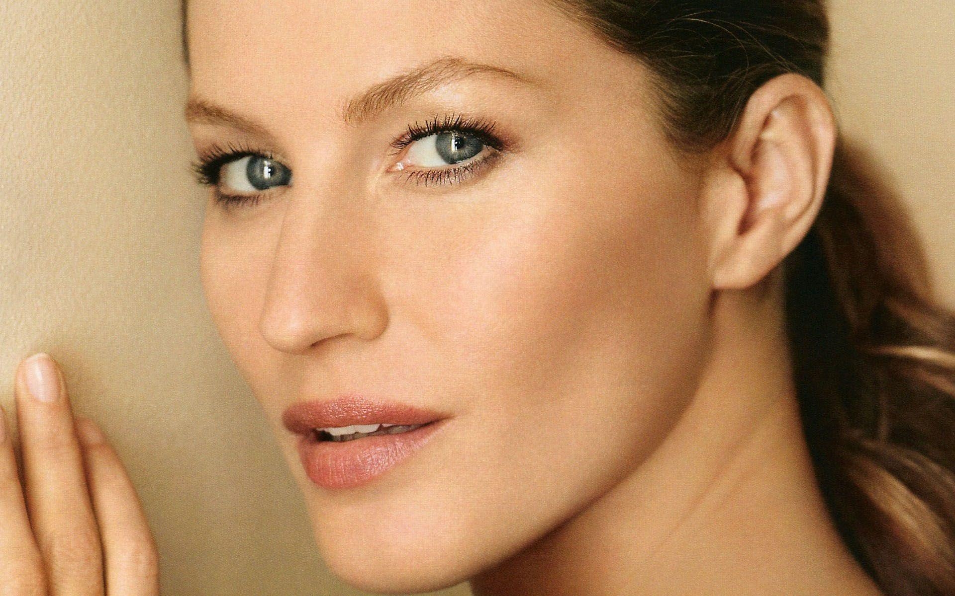 1920x1200 Gisele Bundchen wallpaper, Desktop