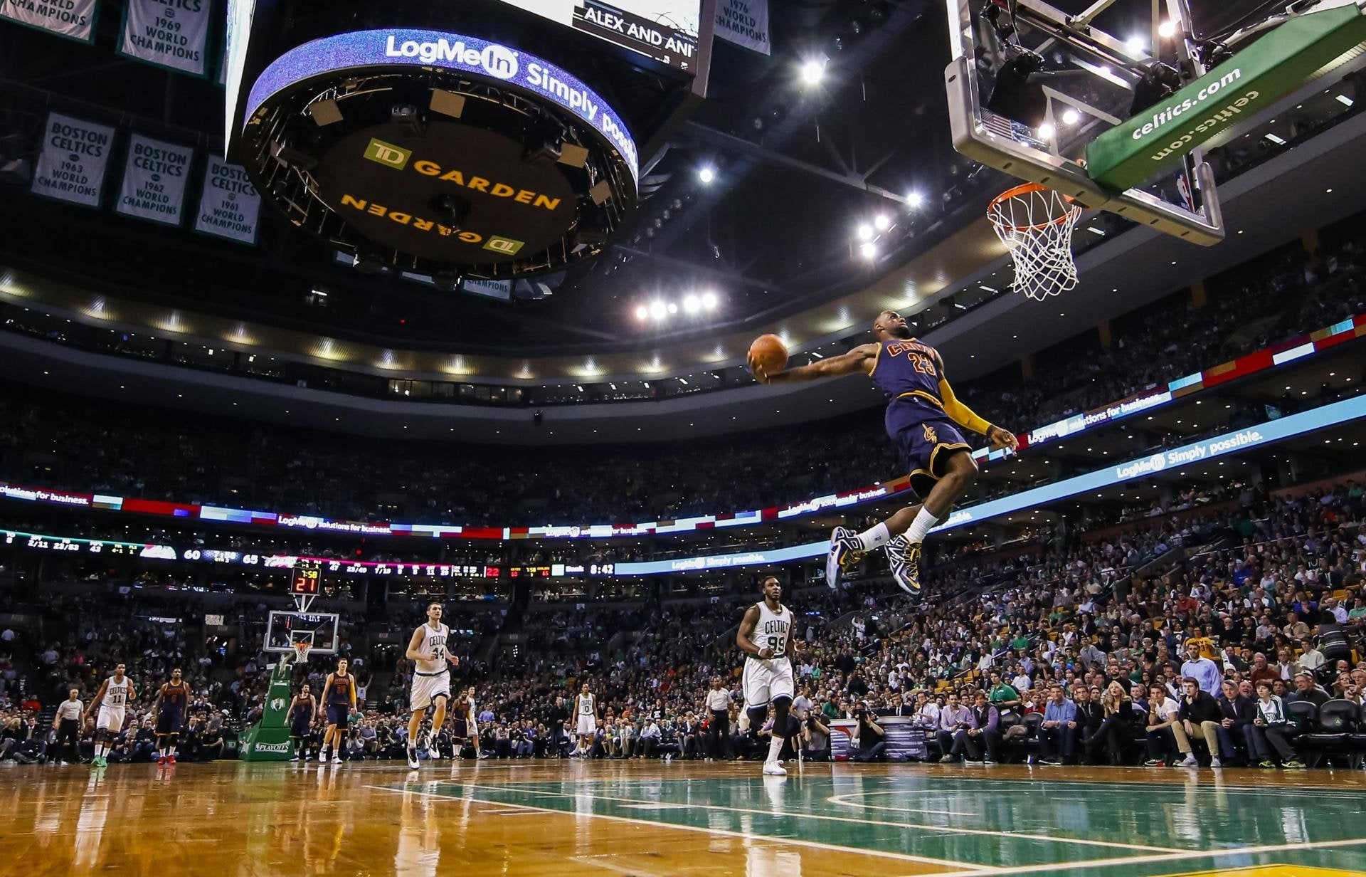 1920x1240 LeBron dunk, clevelandcavsreddit.com, Desktop