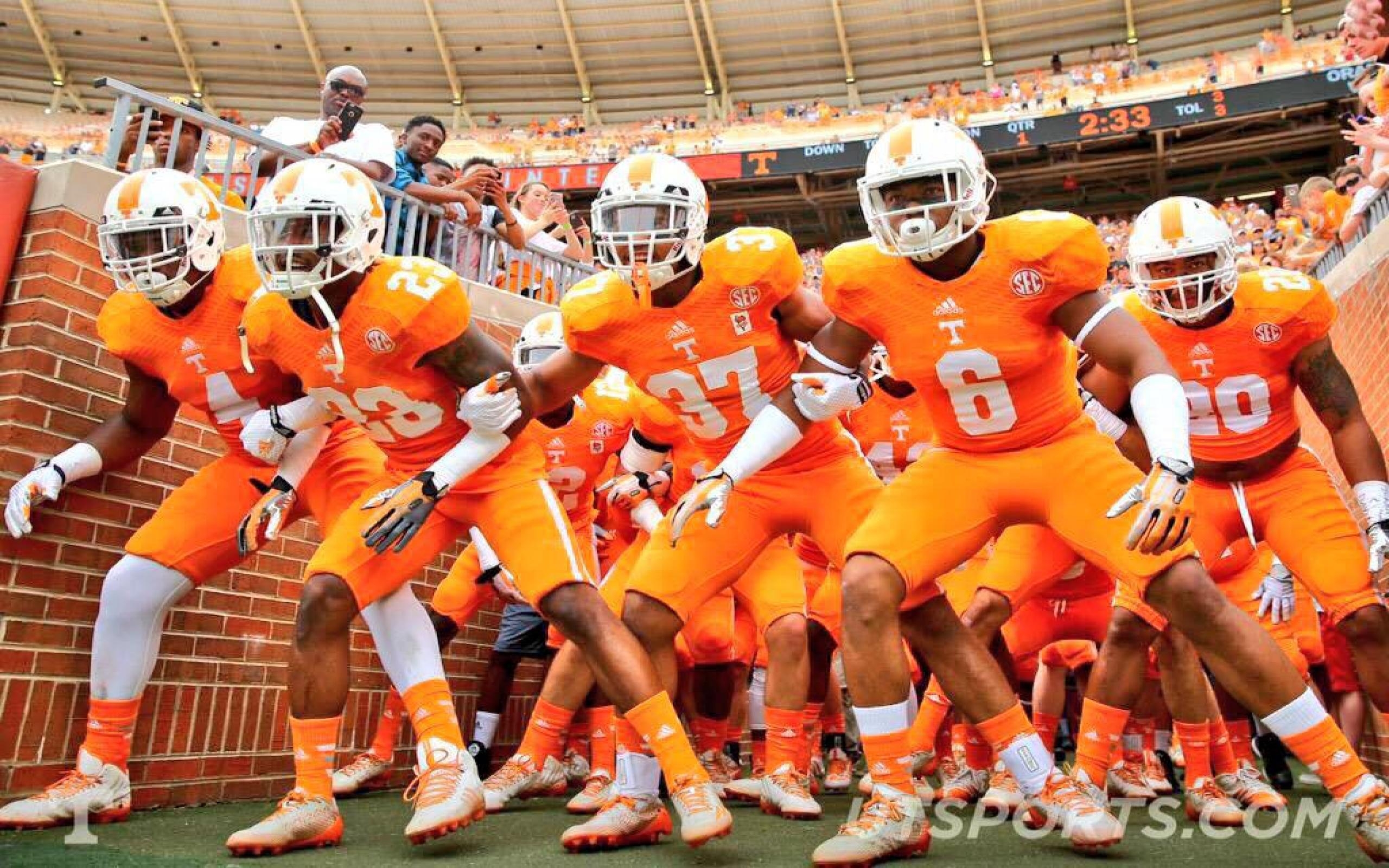 2560x1600 Tennessee Vols Football Wallpaper 1024x682 px, 158.53 Kb, Desktop