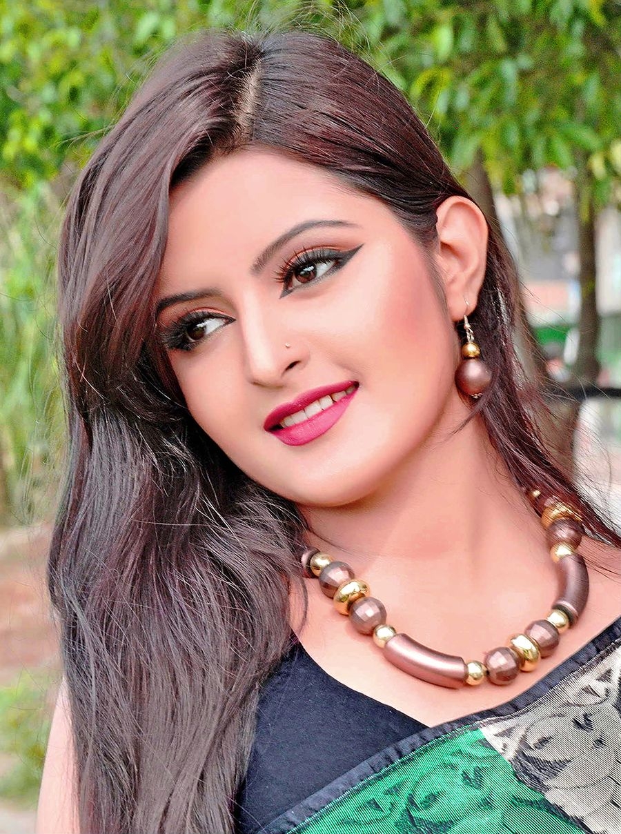 900x1210 Pori Moni's HD Photo and Bio Data Lovely Girls Photo, Phone