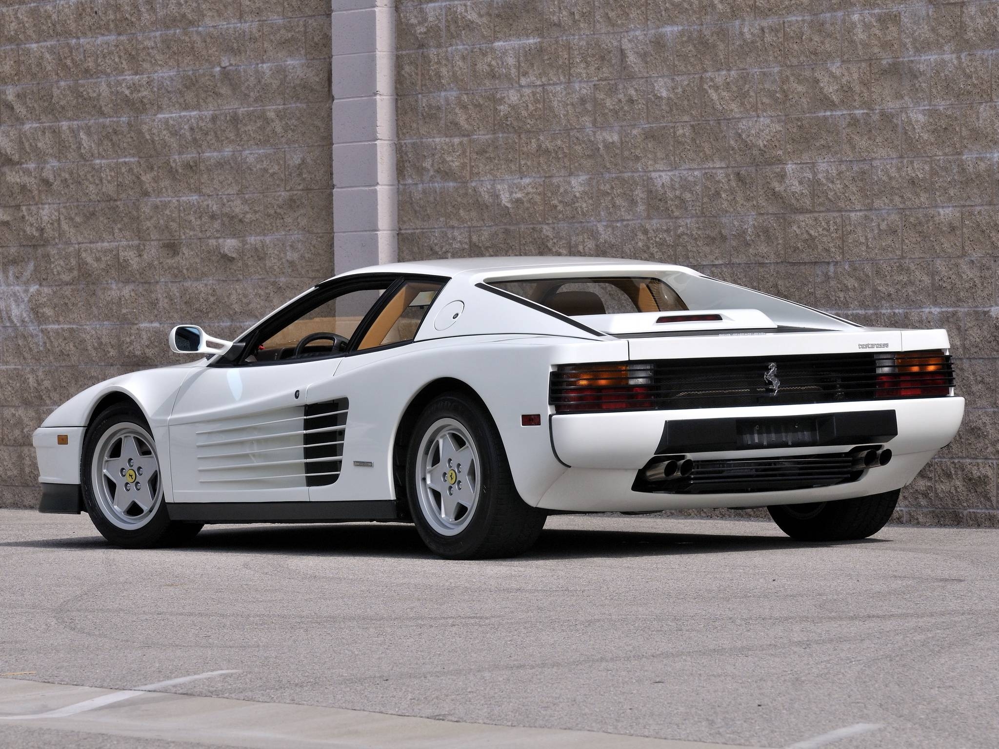 2050x1540 Ferrari Testarossa Wallpaper 4K ( px), Desktop