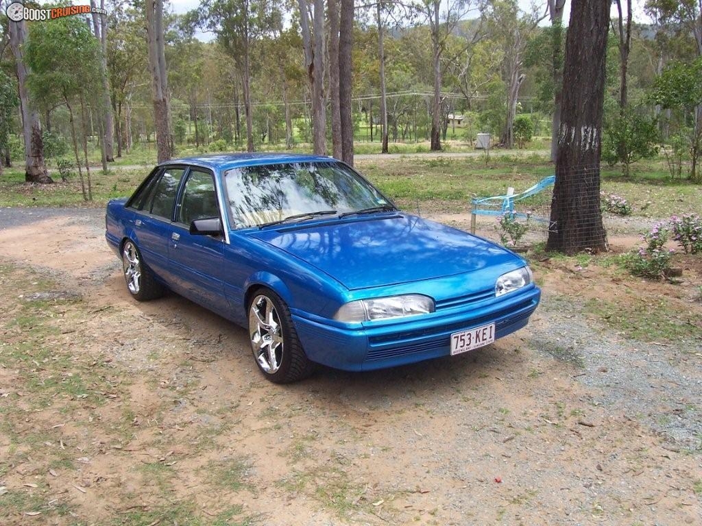 1030x770 Holden Vl Commodore Blue, Desktop