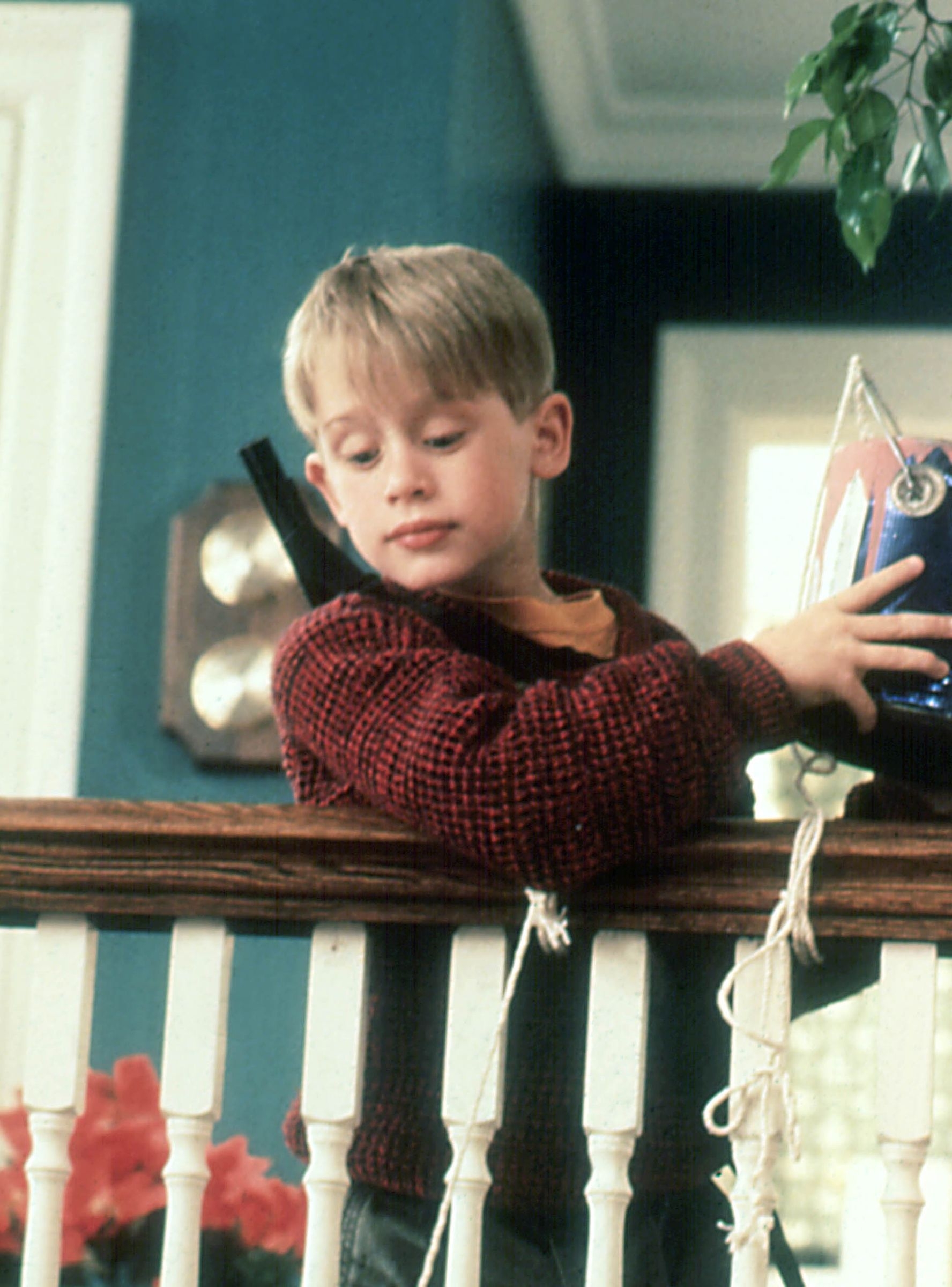 1780x2400 This Unknown Home Alone Fact Just Blew Everyone's Mind, 28 Years Later. Home alone movie, Kevin home alone, Home alone, Phone