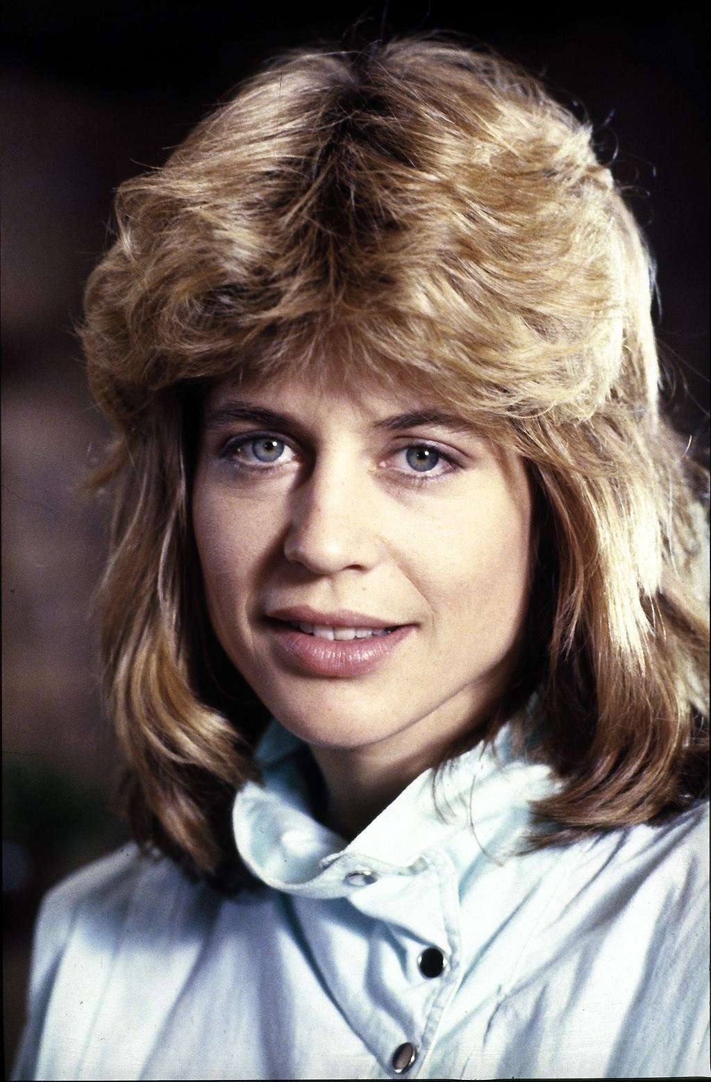 1030x1560 What ever happened to Linda Hamilton?, Phone