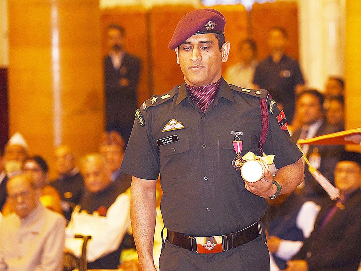 1200x900 Lt Col MS Dhoni to join his army battalion in Kashmir, picture go viral, Desktop