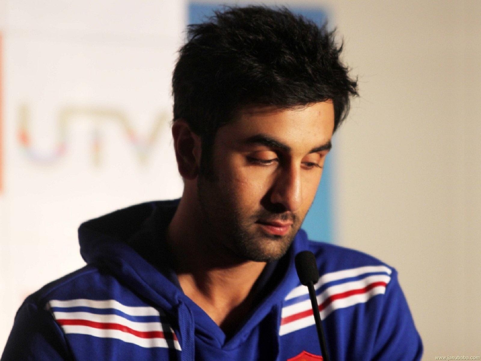 1600x1200 Ranbir Kapoor Actor Latest Picture HD Wallpaper Download, Desktop