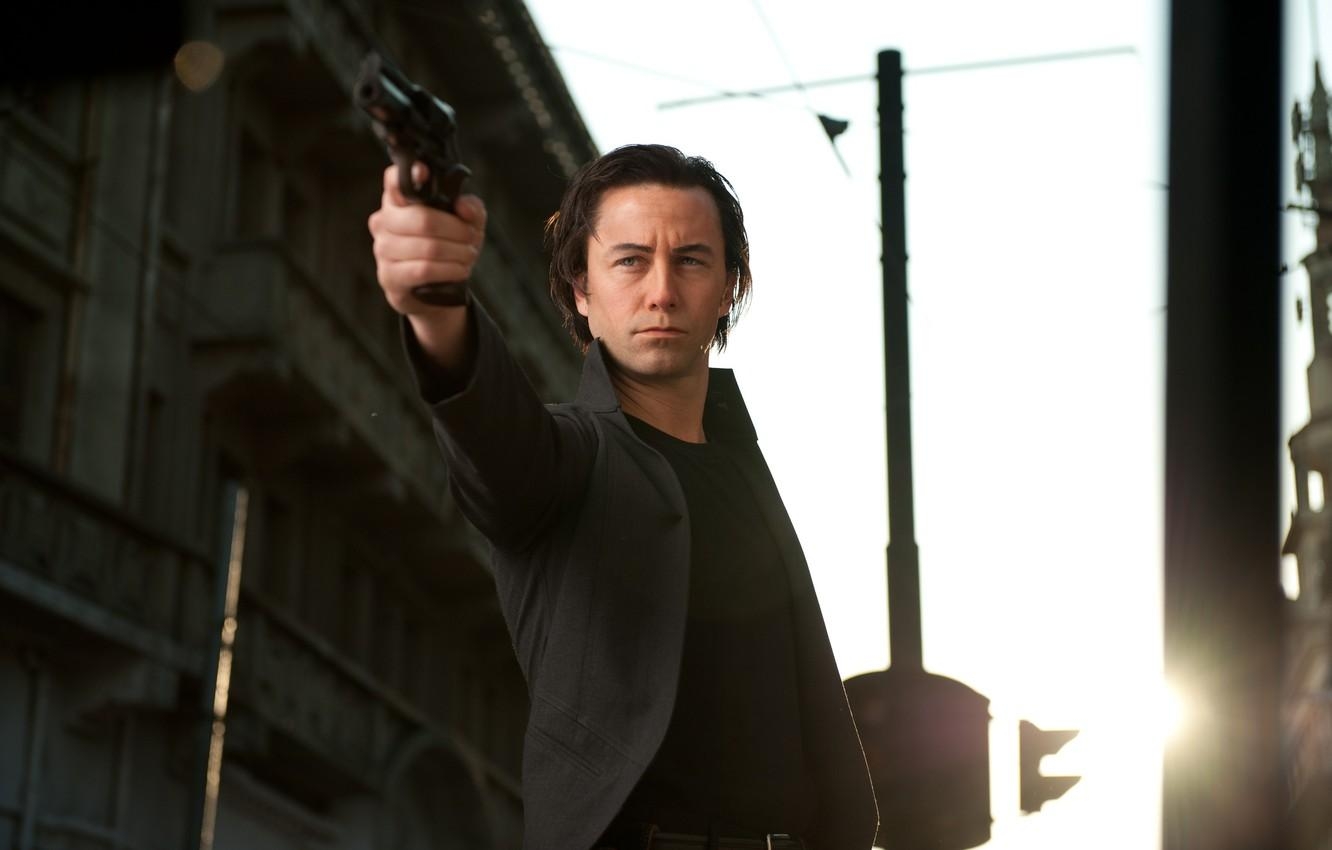 1340x850 Wallpaper Gun, Joseph Gordon Levitt, Joseph Gordon Levitt, Time Loop, Desktop