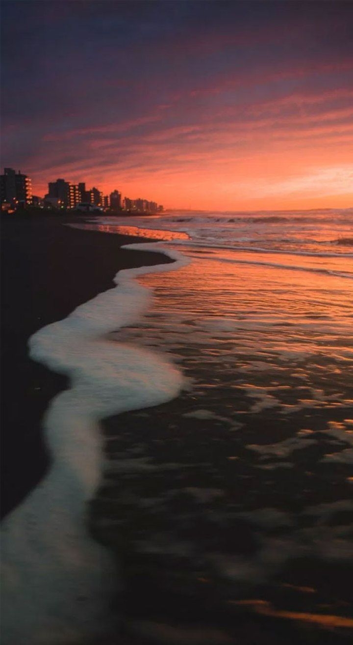 720x1320 Beautiful sunset at the beach Wallpaper, Phone