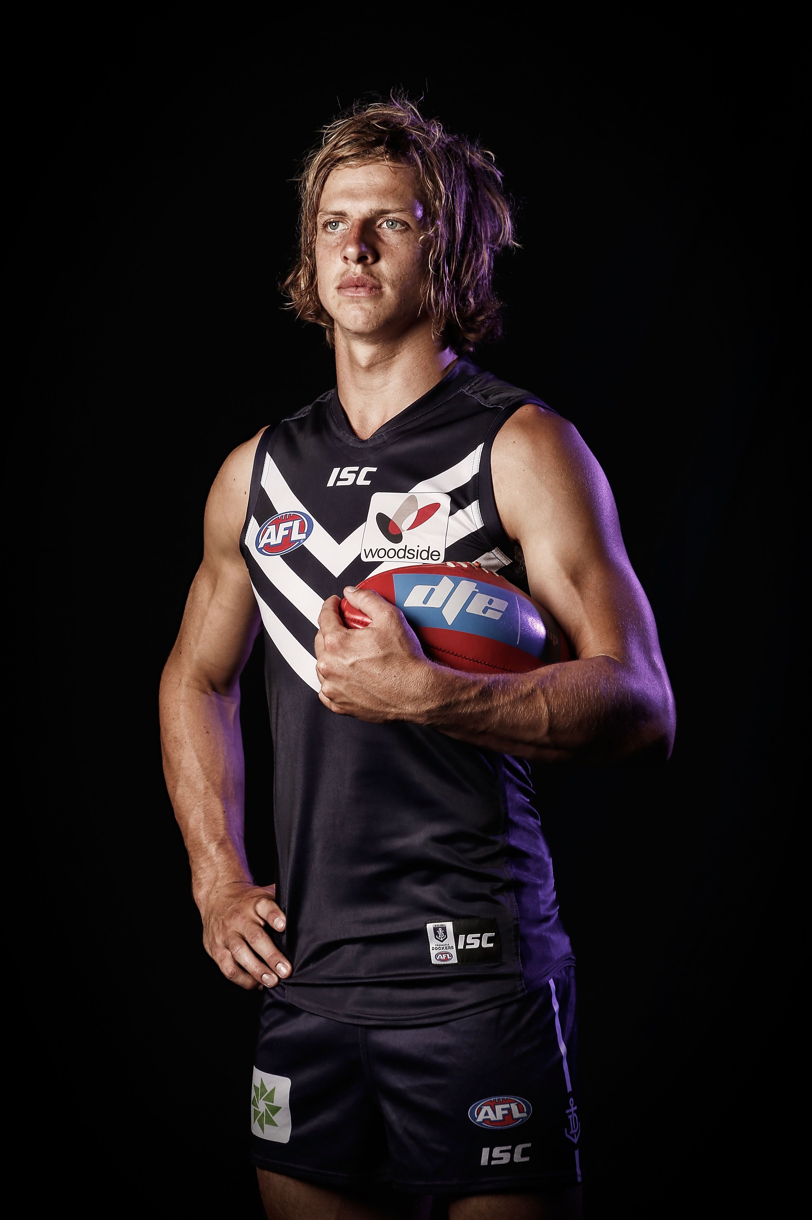 3120x4680 Season Preview: Fremantle, Phone