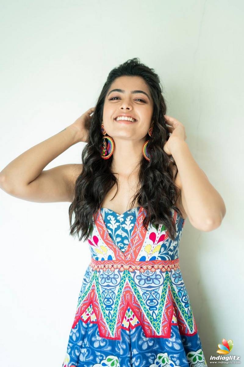 800x1200 Rashmika Mandanna Photo Actress photo, image, gallery, stills and clips, Phone