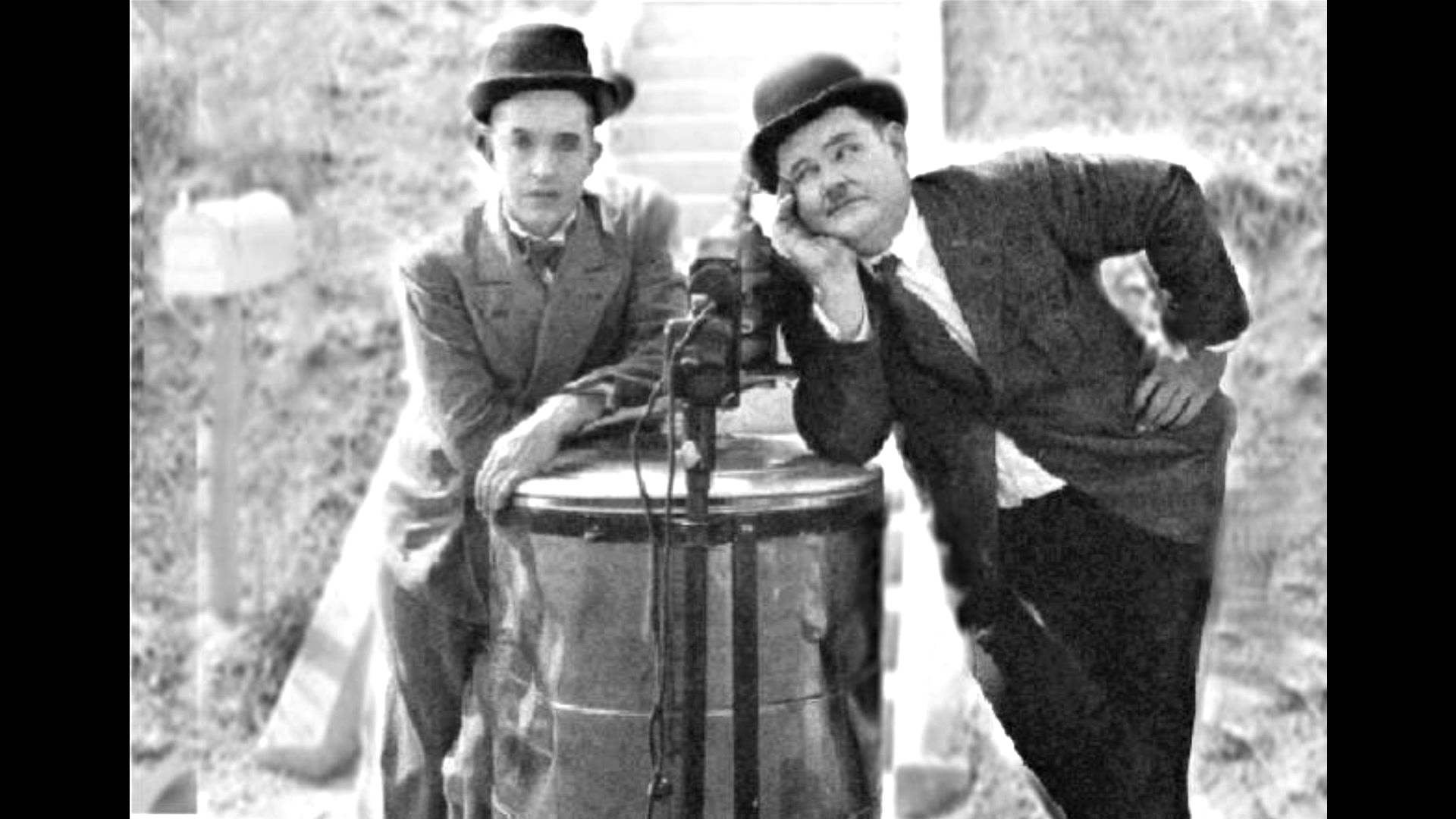 1920x1080 Laurel and Hardy in “Hat's Off”, Desktop