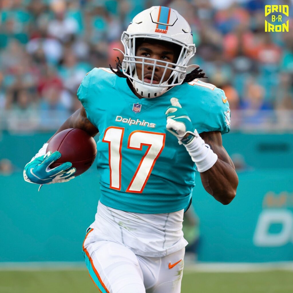 1030x1030 Miami Dolphins coach makes clear indication whether or not team will use Jaylen Waddle in return game, Phone