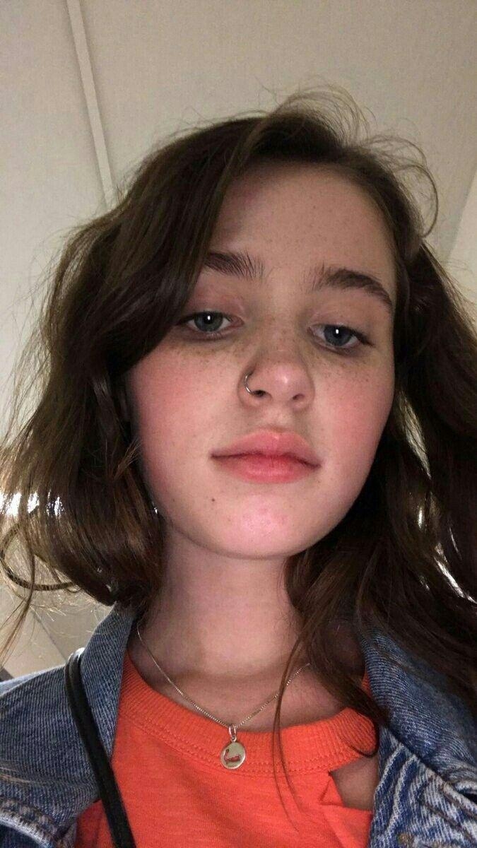 680x1200 clairo. Beauté, Chanteur, Femme, Phone