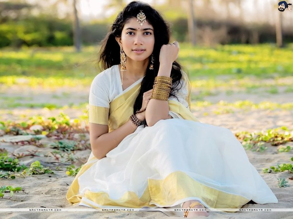 1030x770 Sai Pallavi`s beguiling personality in a Kerala Kasavu cotton saree with zari border, Desktop