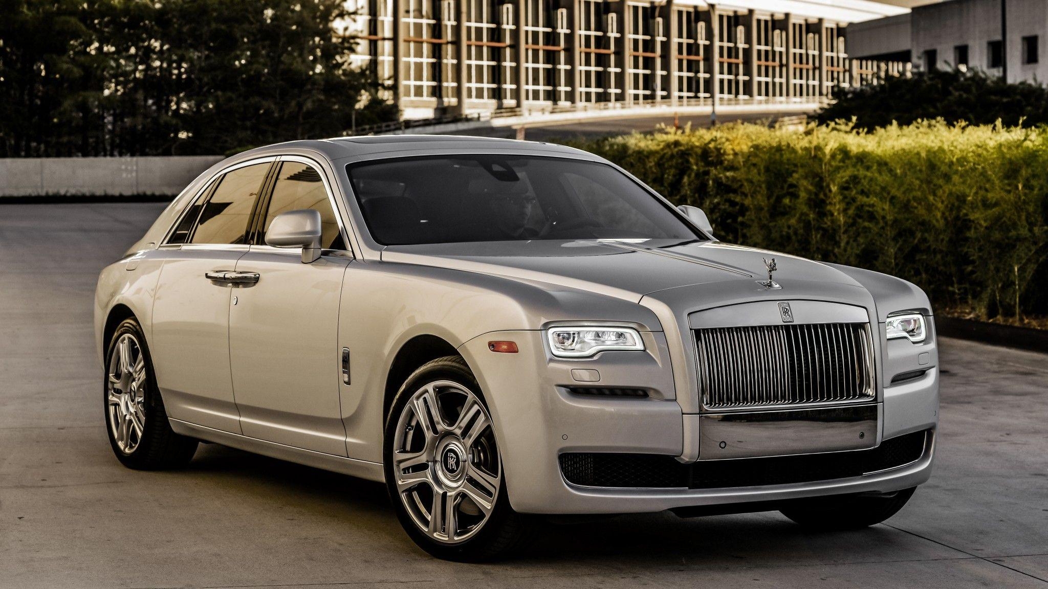 2050x1160 Download  Rolls Royce Ghost, Silver, Side View, Cars, Desktop