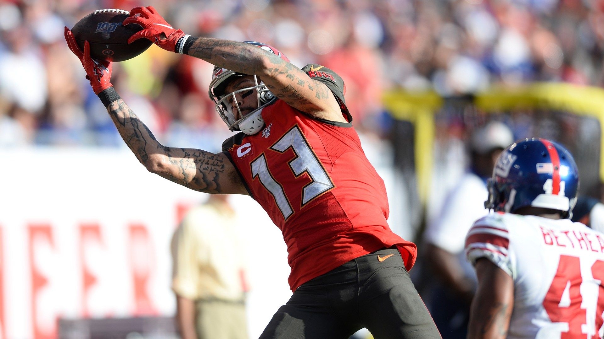 1920x1080 Mike Evans Catch HD, Desktop