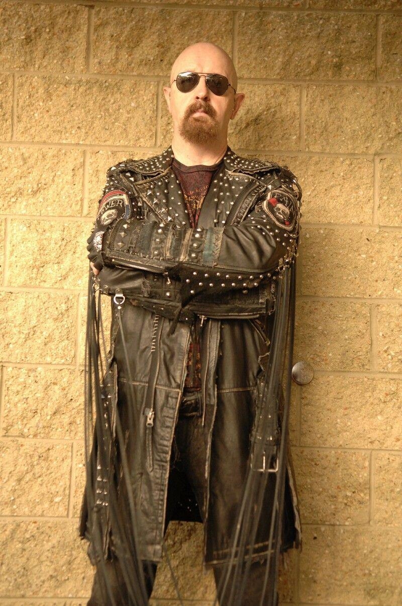 800x1210 Rob Halford comments to The Gauntlet on the Halford tour, Phone