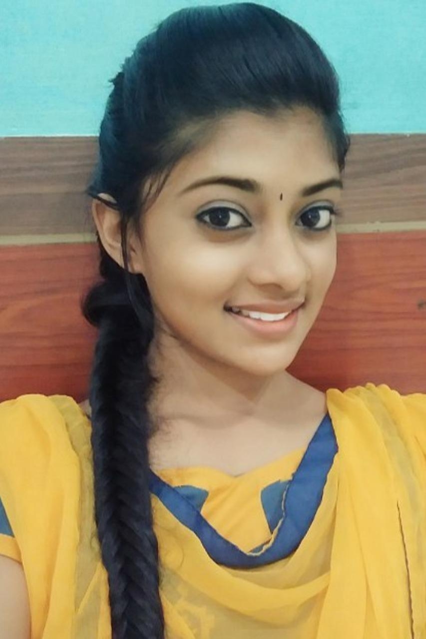 860x1280 Ammu Abhirami, Phone