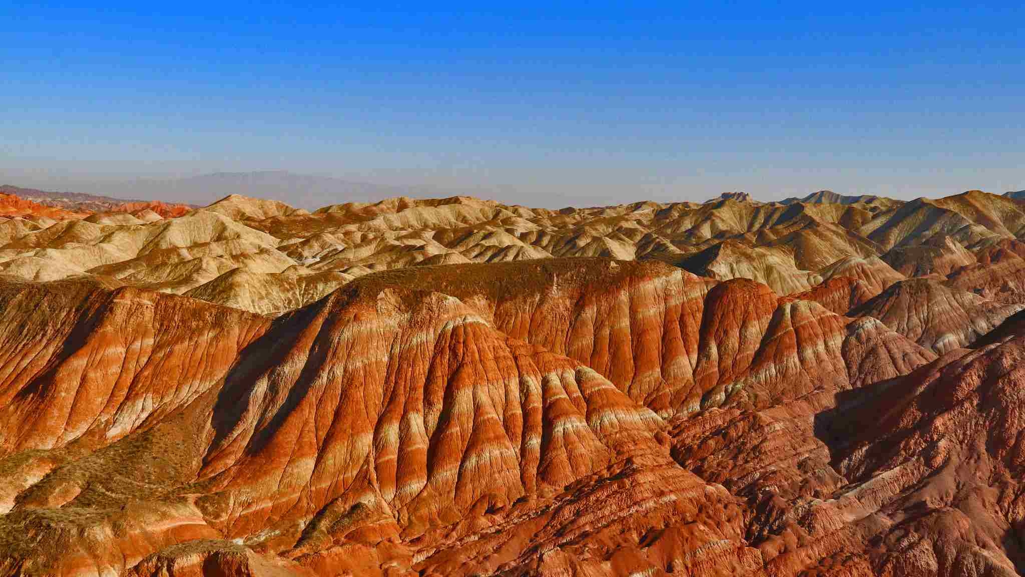 2050x1160 Stunning scenery of Danxia landform in NW China, Desktop