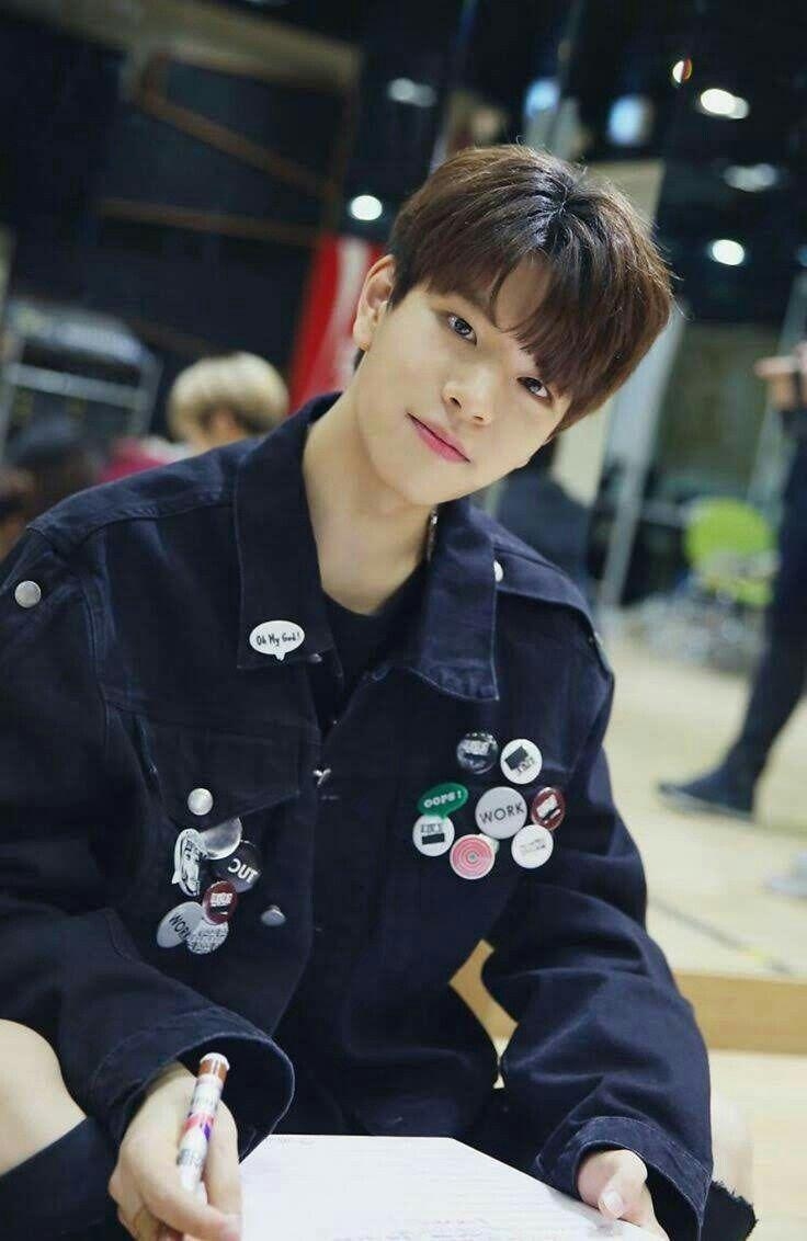 740x1140 KimSeungmin #승민 #Kim #Seungmin #Stray #Kids #StrayKids. Stray, Phone